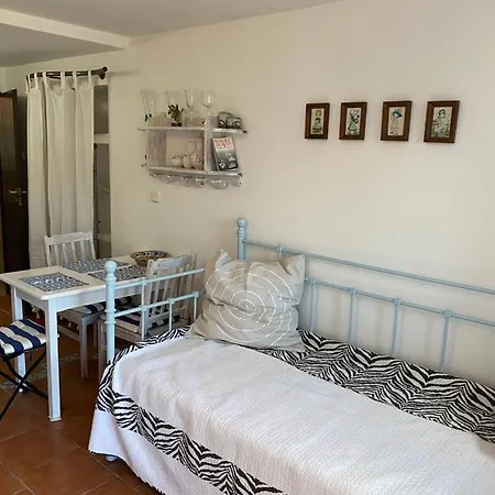 Roz Homestay *